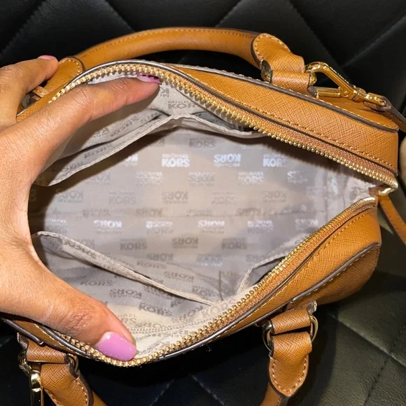 Michael Kors satchel - Picture 3 of 4